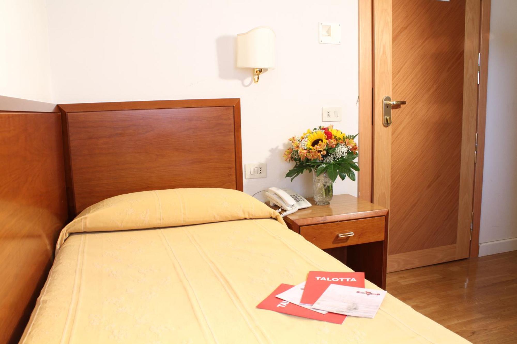 Single Room,148397386:JPEG